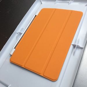 iPad mini 4 Orange Magnetic Classic Smart Cover